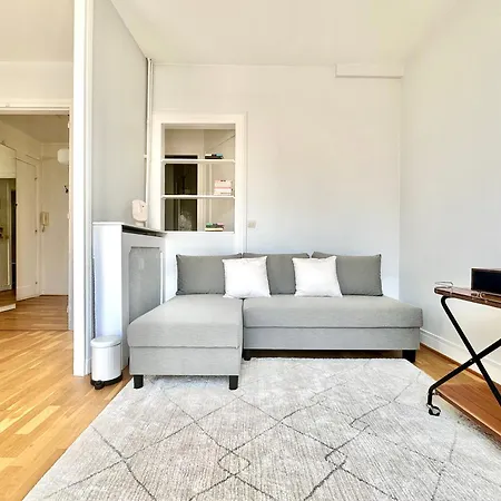 Spacious Near Montparnasse Bausset 6th Appartamento Parigi